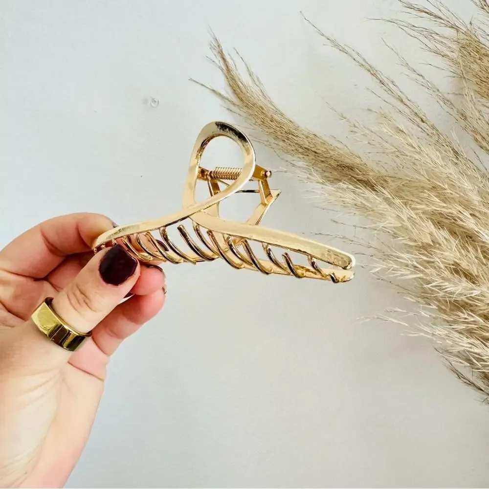 NEW ANTHROPOLOGIE Jumbo XL Crescent Moon Open Gold Metal Hair Claw Clip Set 2